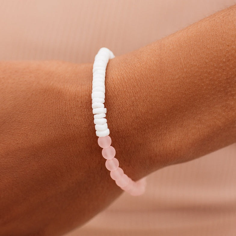 Puka Shell & Frosted Bead Stretch Bracelet Pink